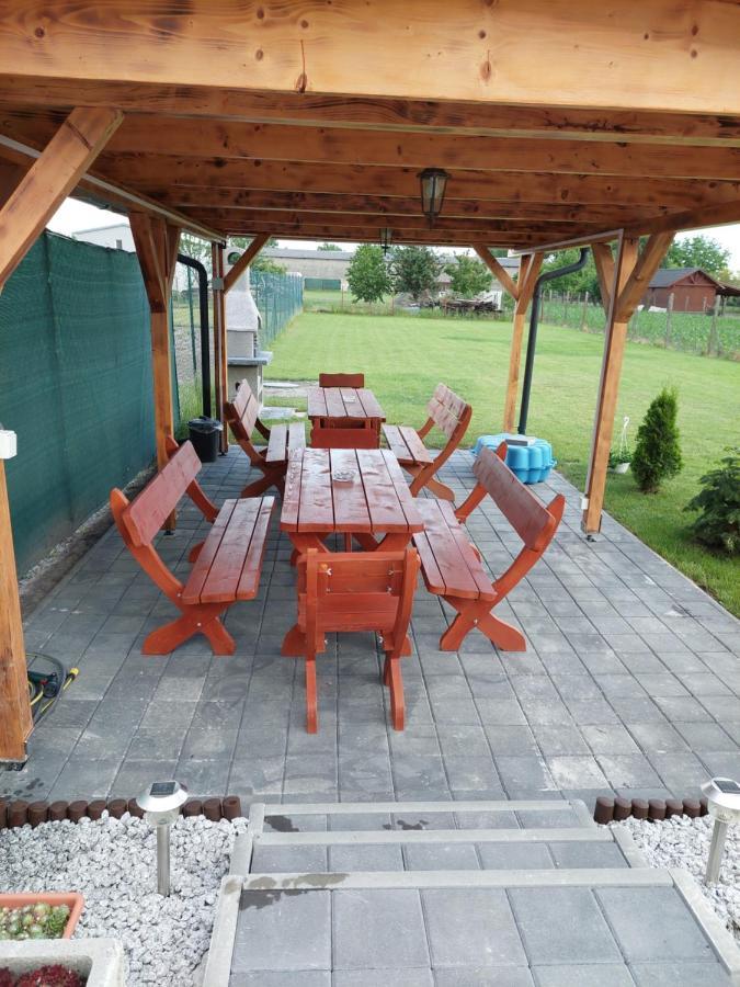 Apartmany Roland Velky Meder Exterior photo