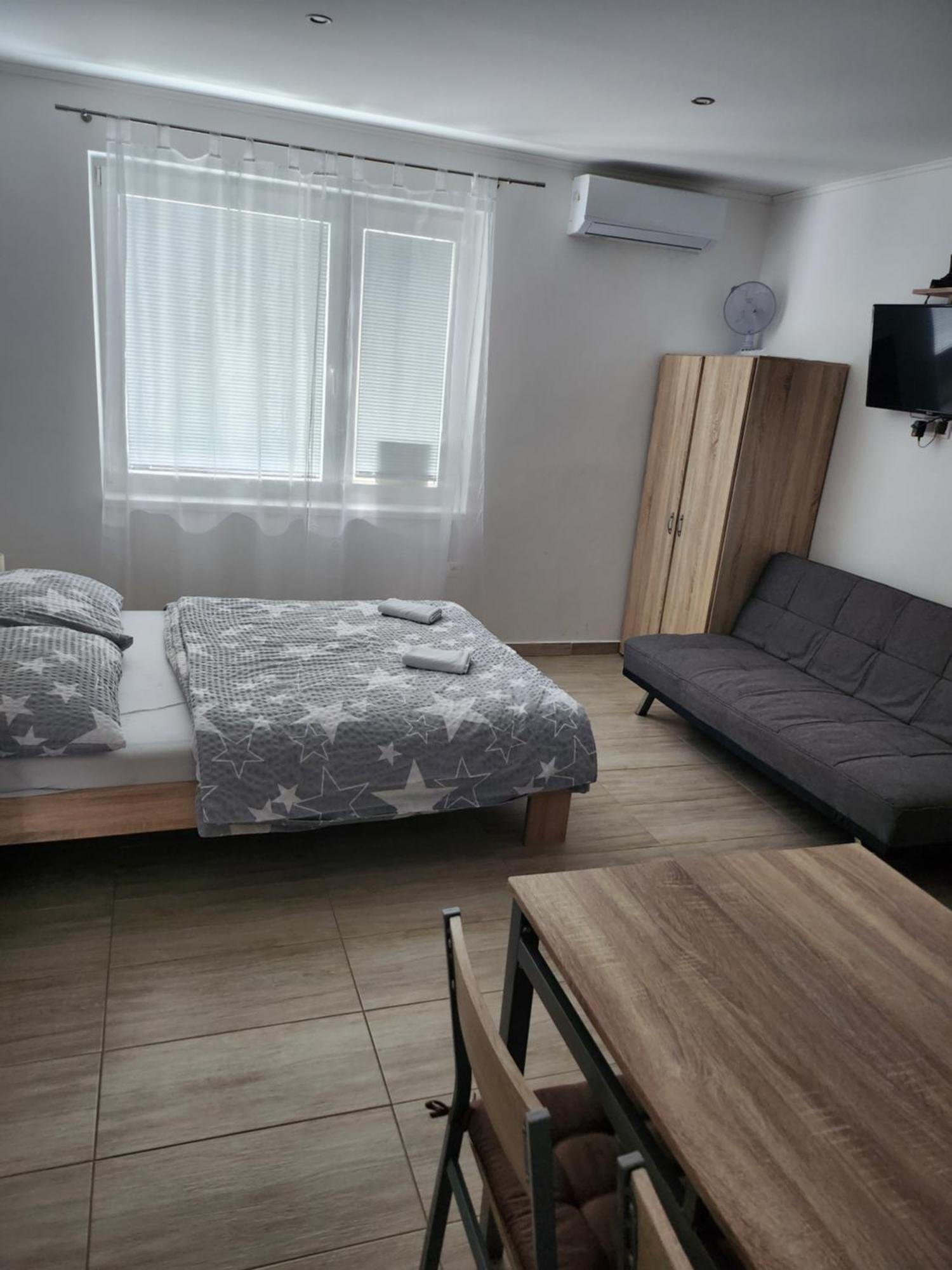 Apartmany Roland Velky Meder Exterior photo